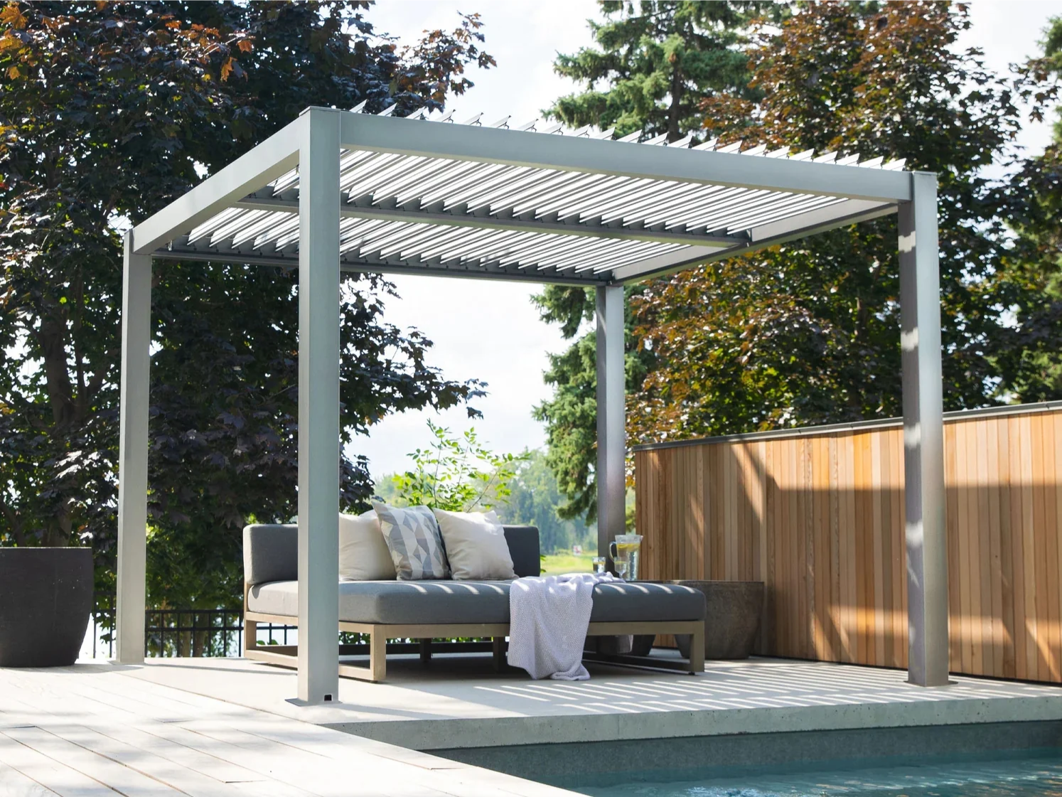 Vikos 10 x10 Aluminum stand alone Pergola